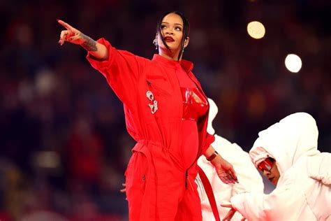 rihanna halftime show special guests